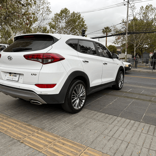 HYUNDAI TUCSON 1.7  2018 4