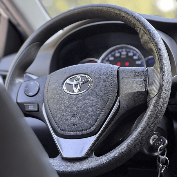 TOYOTA YARIS GLI 1.5 MT 2022 12