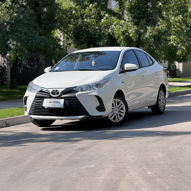 TOYOTA YARIS GLI 1.5 MT 2022 1