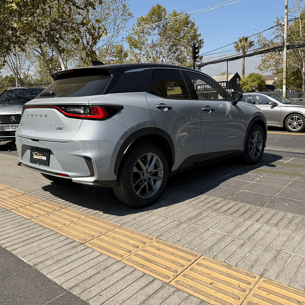 Lexus LBX ACTIVE HEV 1.5 CVT 2025 4