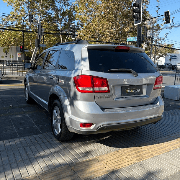 DODGE JOURNEY SE 2.4 AUT 2019 6