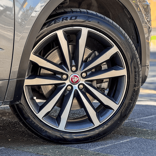  JAGUAR E-PACE 2.0 P250 R-Dynamic Auto 4WD 2020 7