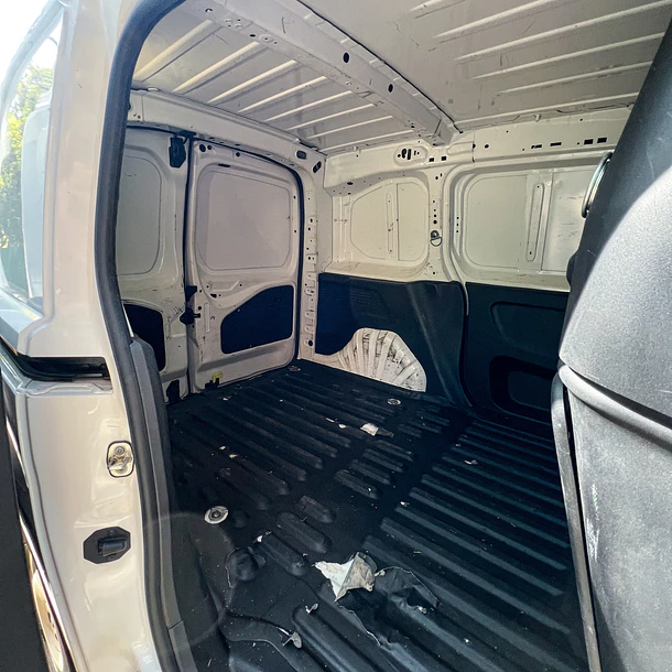 PEUGEOT PARTNER Turbo Diesel 1.6 2020 10