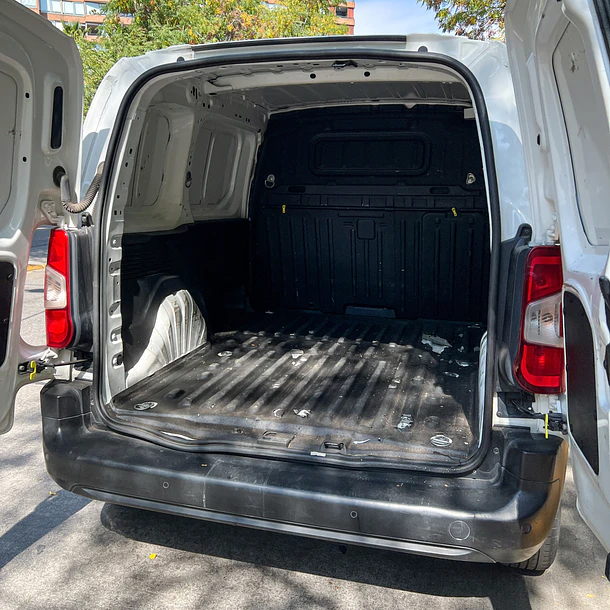 PEUGEOT PARTNER Turbo Diesel 1.6 2020 9