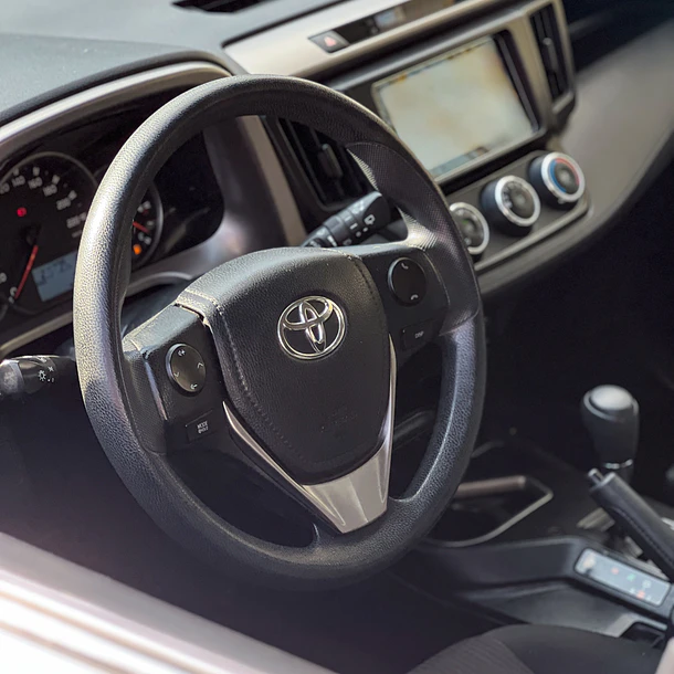 Toyota RAV4 DE LUJO 2.0 Aut 2018 6