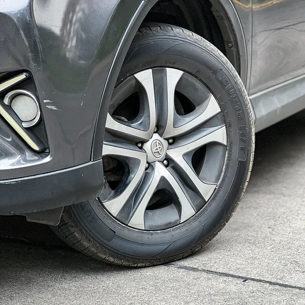 TOYOTA RAV4 LUJO 2.0 MT 2017 6