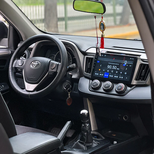 TOYOTA RAV4 LUJO 2.0 MT 2017 10