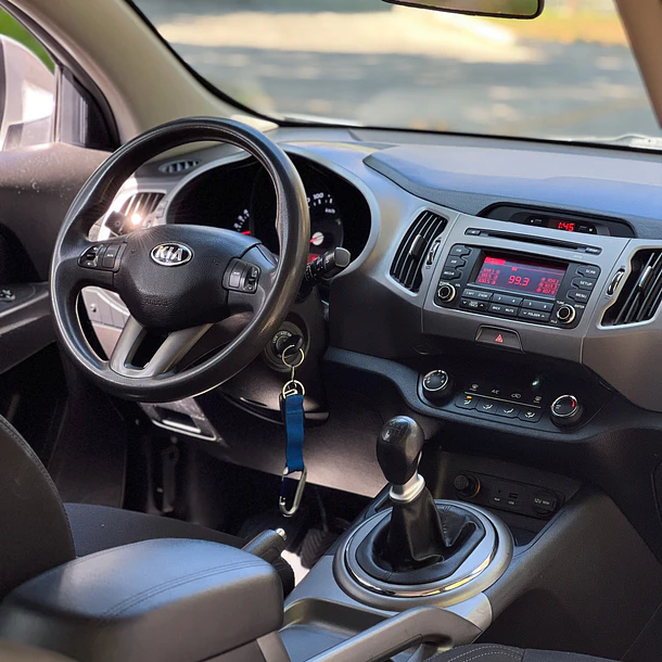 Kia Sportage Lx 2.0 2015 9