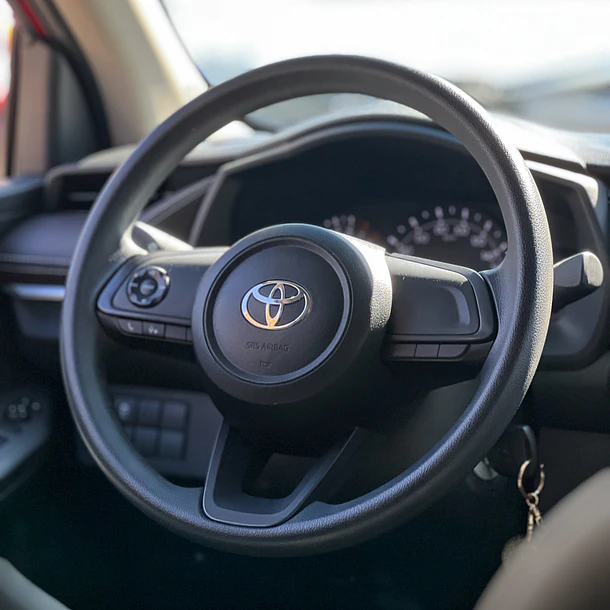 Toyota Yaris SD 1.5 2024 12