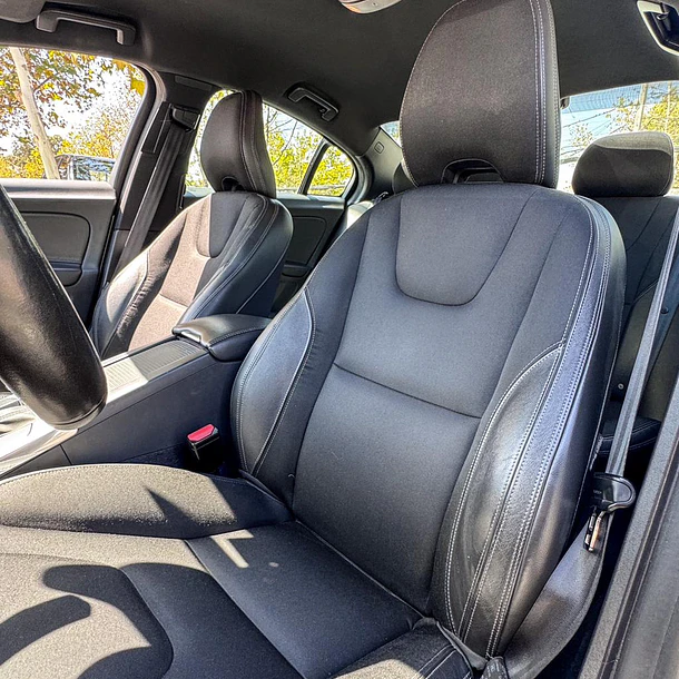 VOLVO  S60 D2  COMFORT 2.0 AUT 2019 9