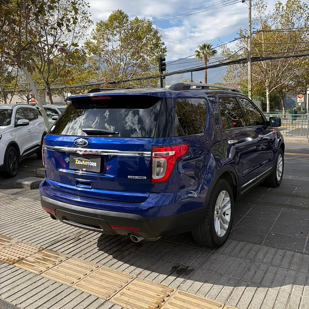 Ford EXPLORER XLT 3.5 4X2 2013 4