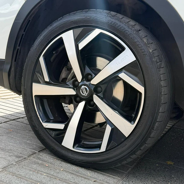 NISSAN QASHQAI 4WD 2.0 AUT 5