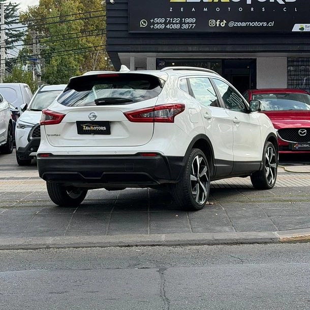 NISSAN QASHQAI 4WD 2.0 AUT 3