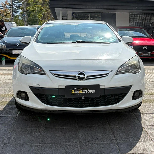 Opel Astra GTC Enjoy 2013 2