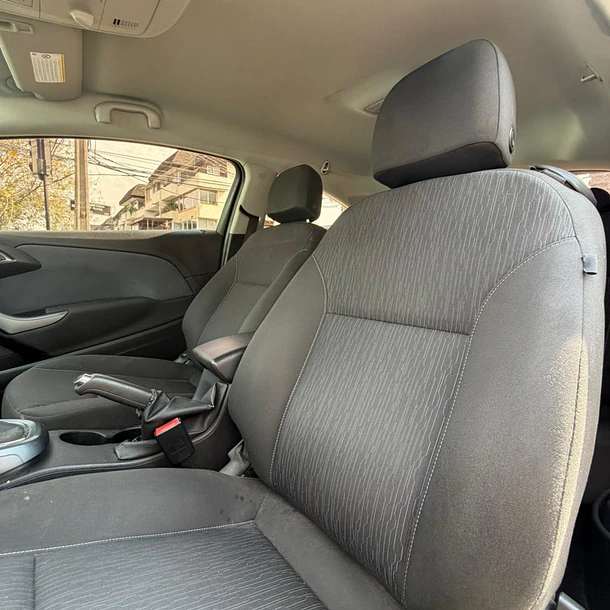 Opel Astra GTC Enjoy 2013 8