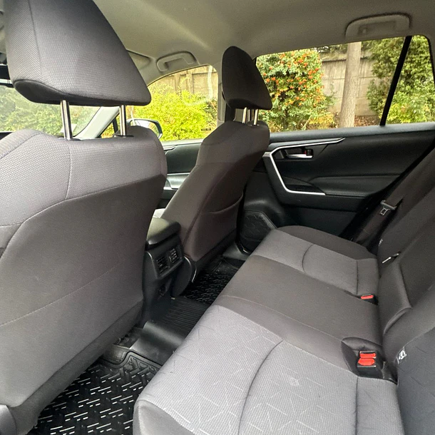 Toyota Rav4 2.5 Hibrid XLE CVT 2021 10