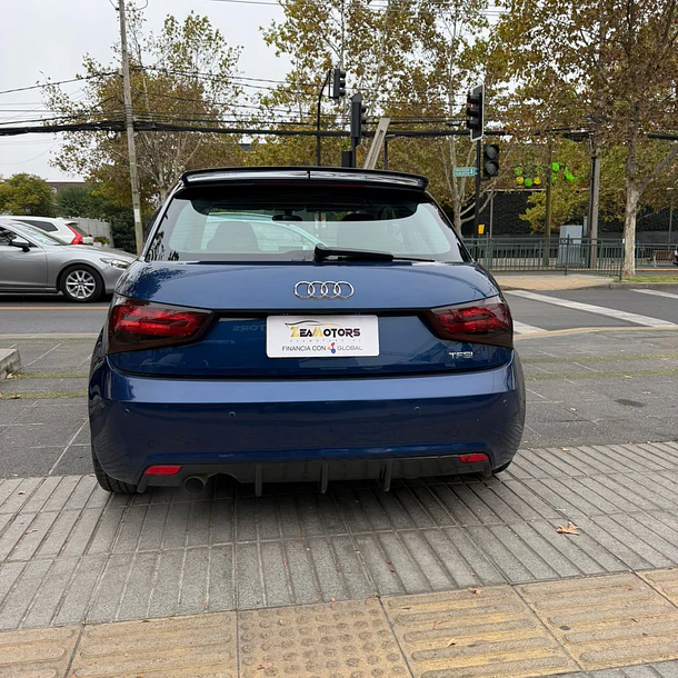 AUDI A1 ATTRACTION 1.2 MT 2013 5