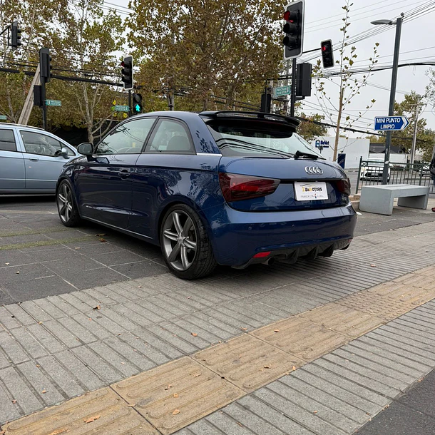 AUDI A1 ATTRACTION 1.2 MT 2013 6