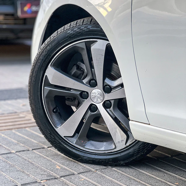 Peugeot  308 BLUE HDI HB 1.6 AUT 2019 5