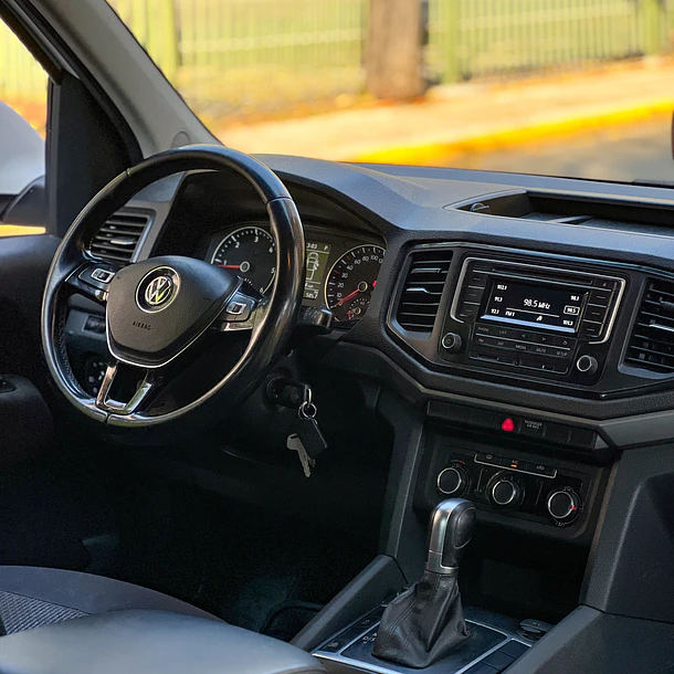 VOLKSWAGEN AMAROK TRENDLINE DCAB 2.0 AUT 9