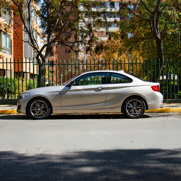 Bmw 220i 2.0 AUT 2015 11