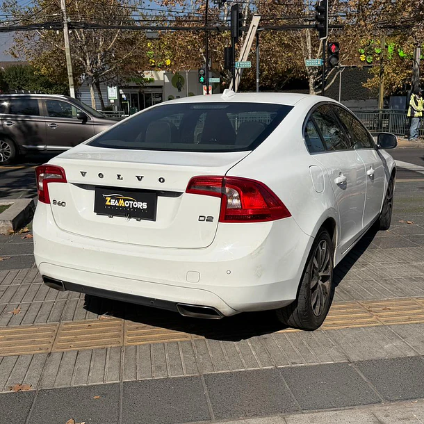 VOLVO S60 D2 COMFORT 2.0 DIESEL AUT 2019. 6