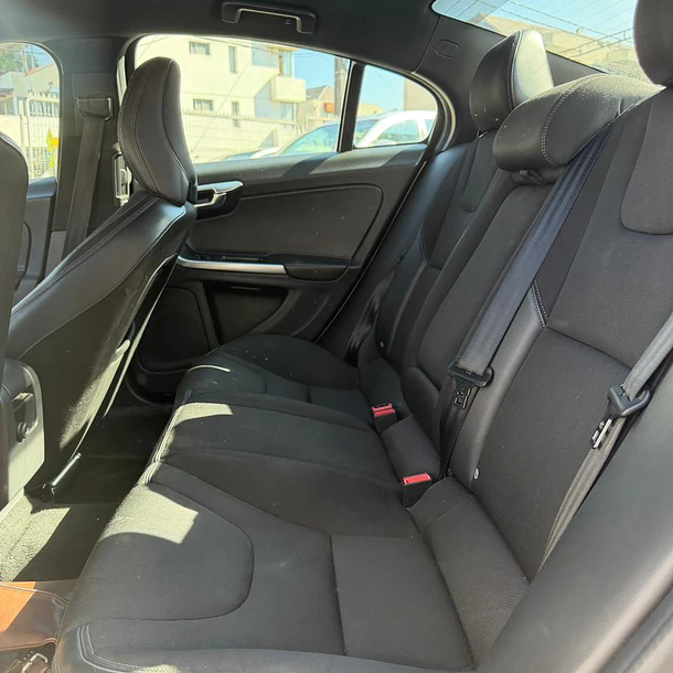 VOLVO S60 D2 COMFORT 2.0 DIESEL AUT 2019. 9