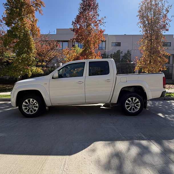 VOLKSWAGEN AMAROK COMFORTLINE DCAB TDI 2.0 AUT 4X4 2023 2