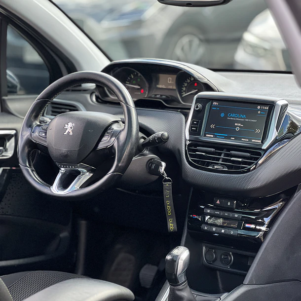 PEUGEOT 208 ALLURE BLUEHDI 1.6 2019 9