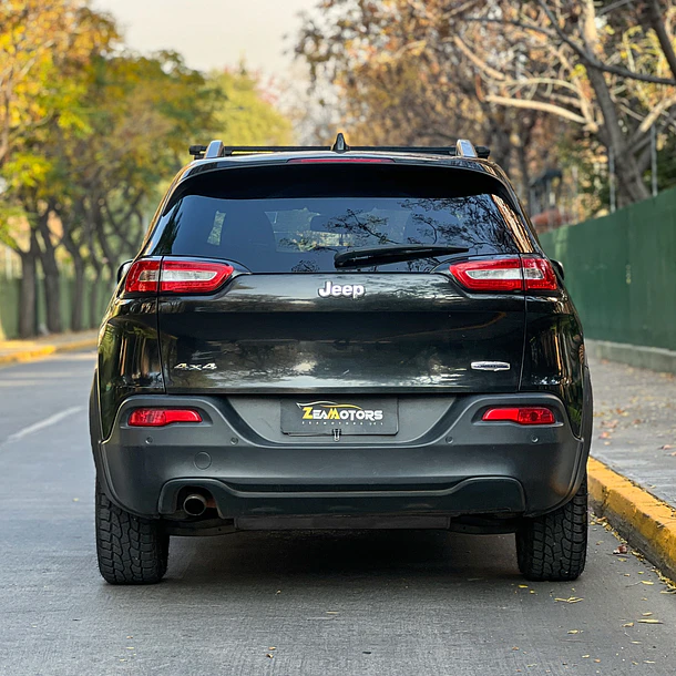 JEEP CHEROKEE LONGITUDE 4X4 2.4 AUT 2017 5