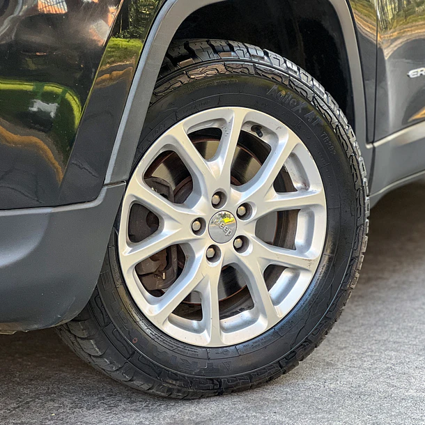 JEEP CHEROKEE LONGITUDE 4X4 2.4 AUT 2017 6