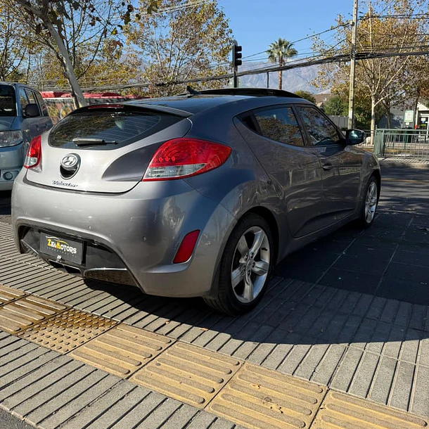 Hyundai Veloster GLS FULL 1.6 2014 4