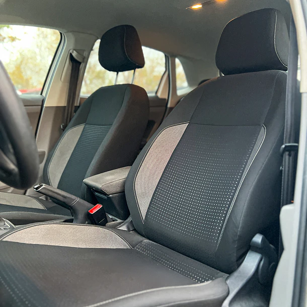 VOLKSWAGEN POLO 1.6 COMFORTLINE AUT 2019 12