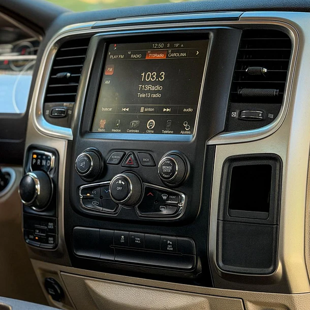 RAM 1500 4X4 3,6 AUT 2015 9