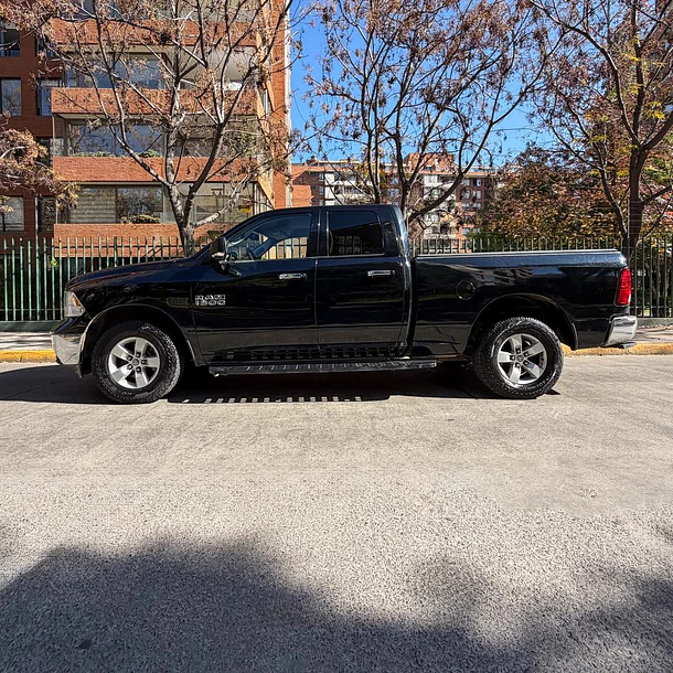 RAM 1500 4X4 3,6 AUT 2015 2