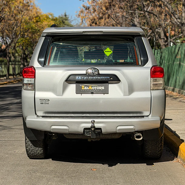 Toyota 4runner 4.0 SR5  4x2 2011 5
