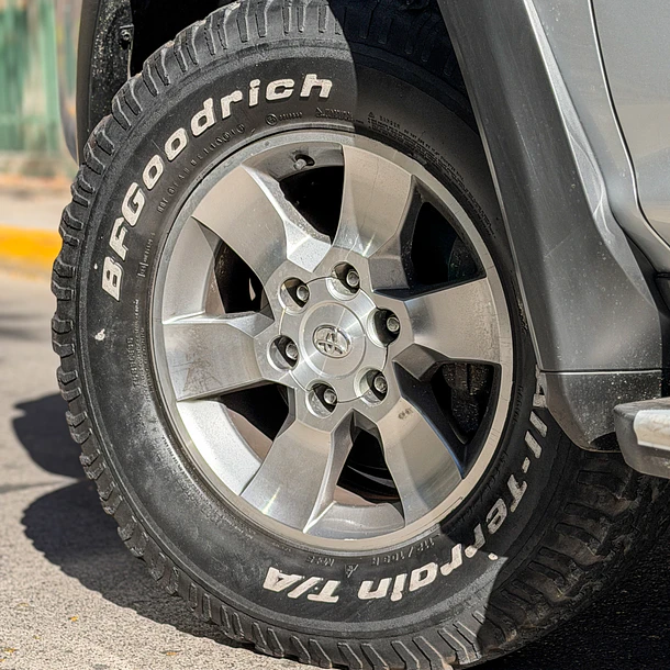 Toyota 4runner 4.0 SR5  4x2 2011 6