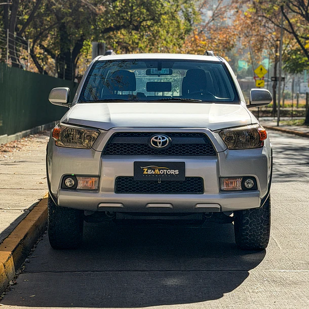 Toyota 4runner 4.0 SR5  4x2 2011 3