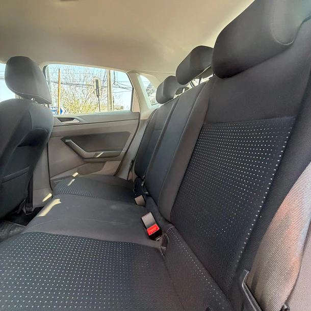 VOLKSWAGEN POLO COMFORTLINE 1.6 2019 9