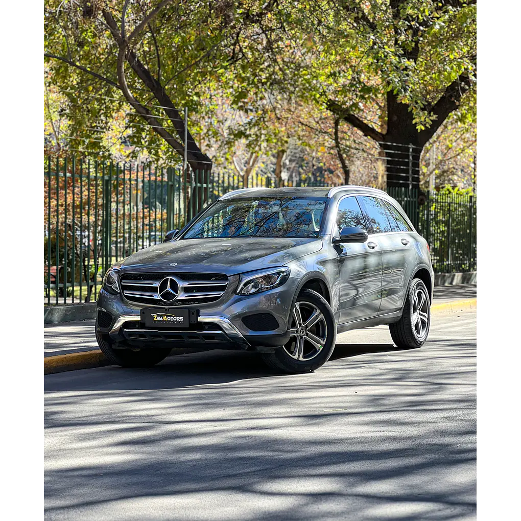 Mercedes-Benz 2 — foto 2 de 5