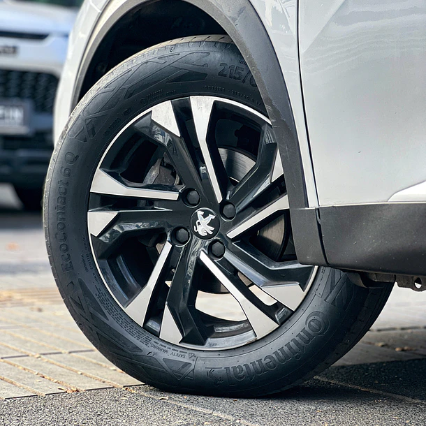 Peugeot 2008 PURETECH 130 4X2 1.2 2023 5