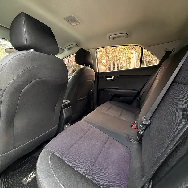 KIA RIO 5 EX 1.4 HB 6MT 5P 12