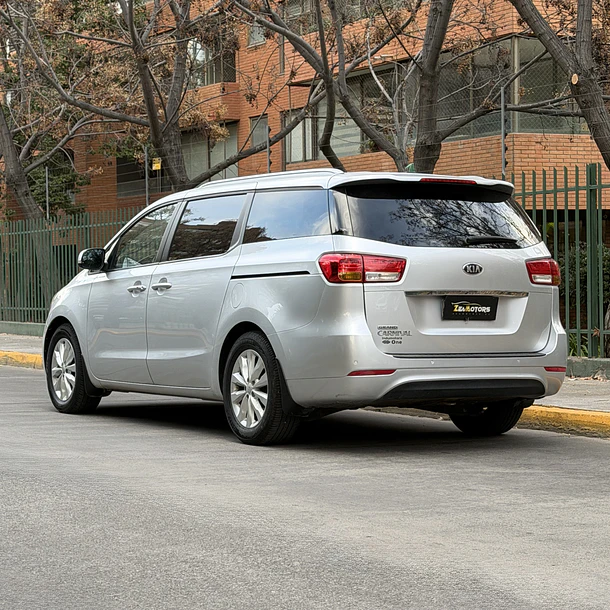 KIA GRAND CARNIVAL EX  3.3  AUT 2018 4