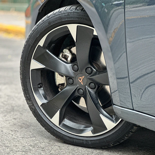 CUPRA LEON 1.4 T Auto 2025 4