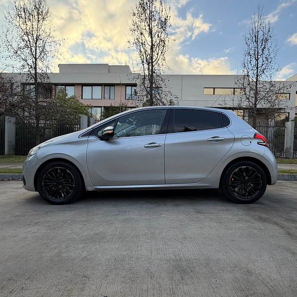 PEUGEOT 208 ALLURE BLUEHDI 1.6 2017 3