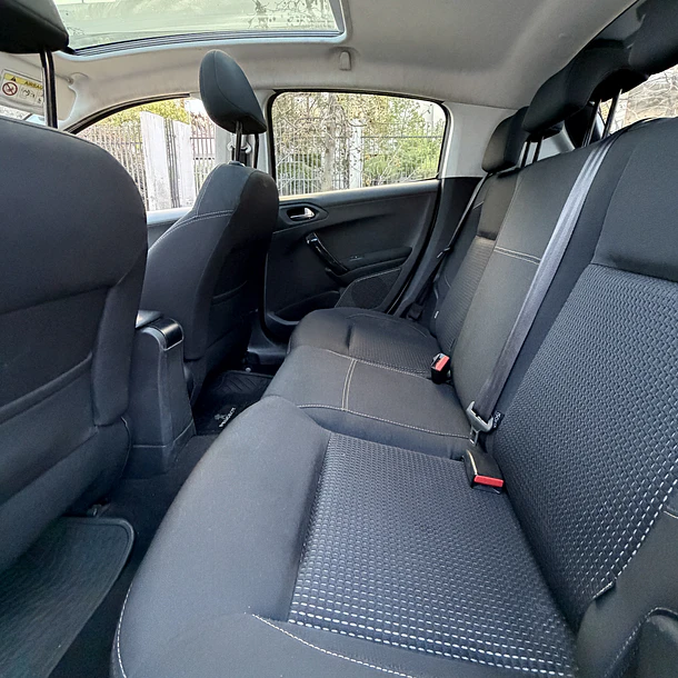 PEUGEOT 208 ALLURE BLUEHDI 1.6 2017 8