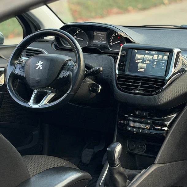 PEUGEOT 208 ALLURE BLUEHDI 1.6 2017 9