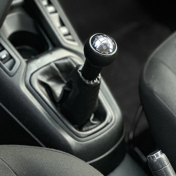 PEUGEOT 301 VTI 1.6 2018 10