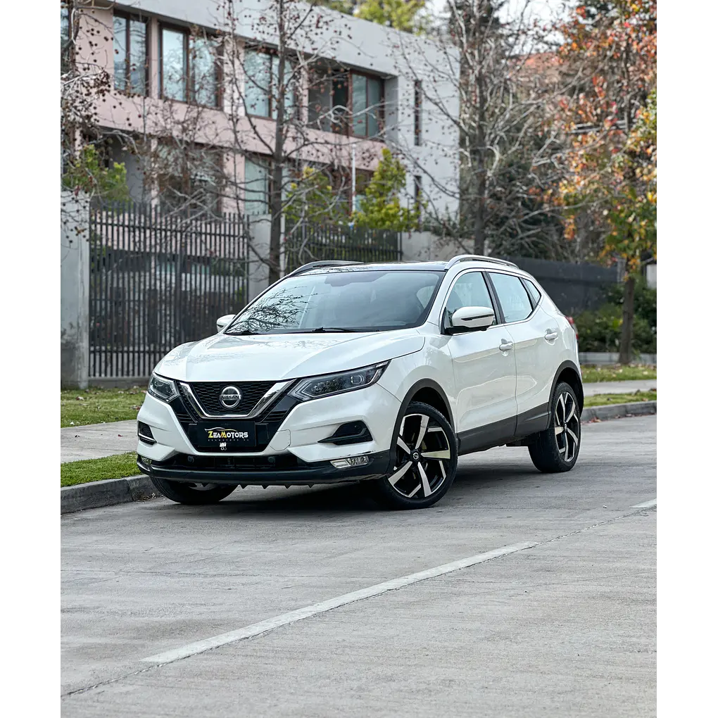 Nissan 5 — foto 6 de 11