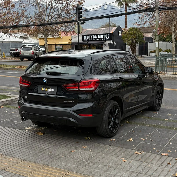 BMW X1 SDRIVE18D 2.0 AT 2020 4